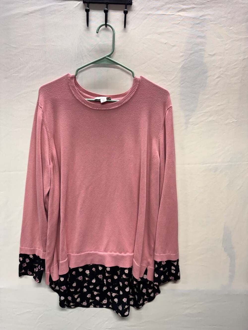 Coldwater Creek Pink Long Sleeve Layered Look Sweater Top With Floral Print Hem
